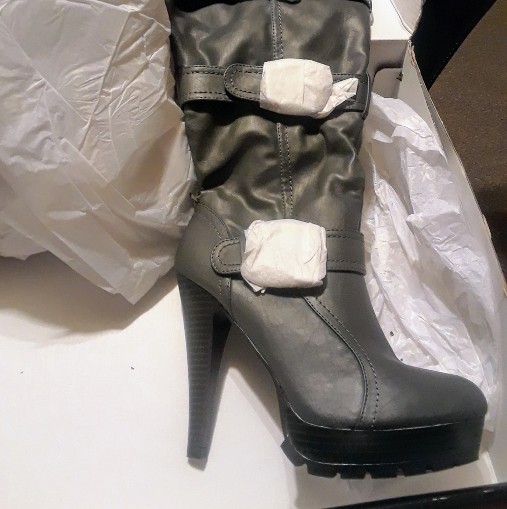 Women's boots VERY SEXY.. EYE CATCHERS